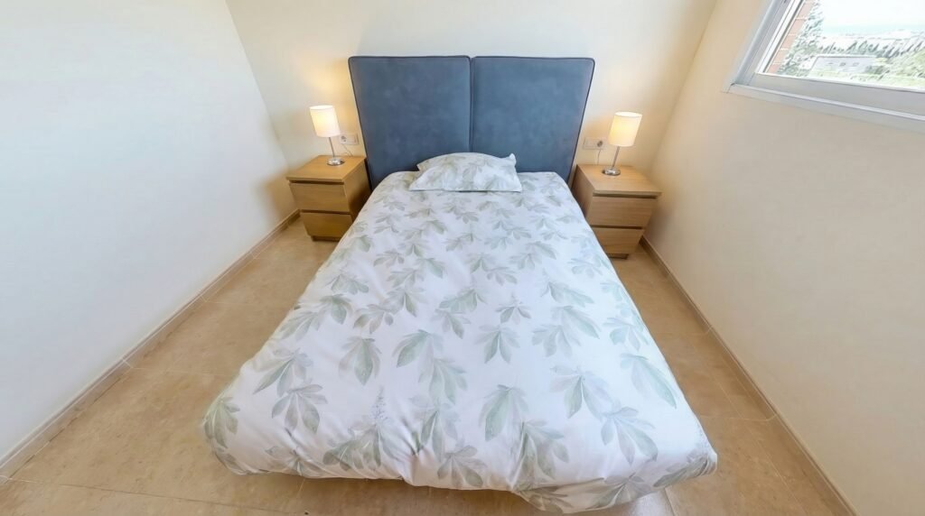 Dormitorio principal 1 - pisos en venta Vinaròs de particulares dormitorio principal - Particular vende piso de 2 habitaciones en Vinaròs con garaje y trastero.